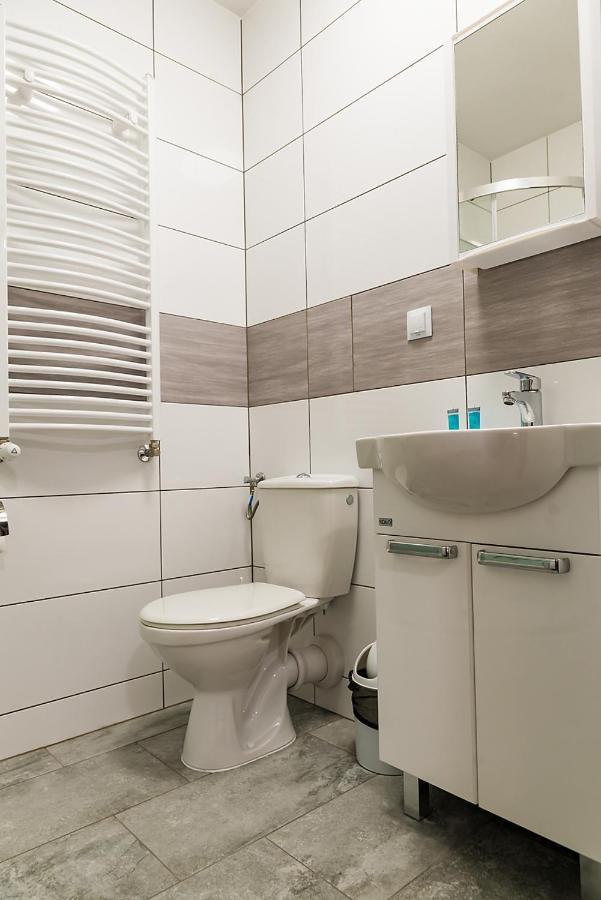 Dom Wycieczkowy "Na Stadionie" Hotel Kłodzko Kültér fotó