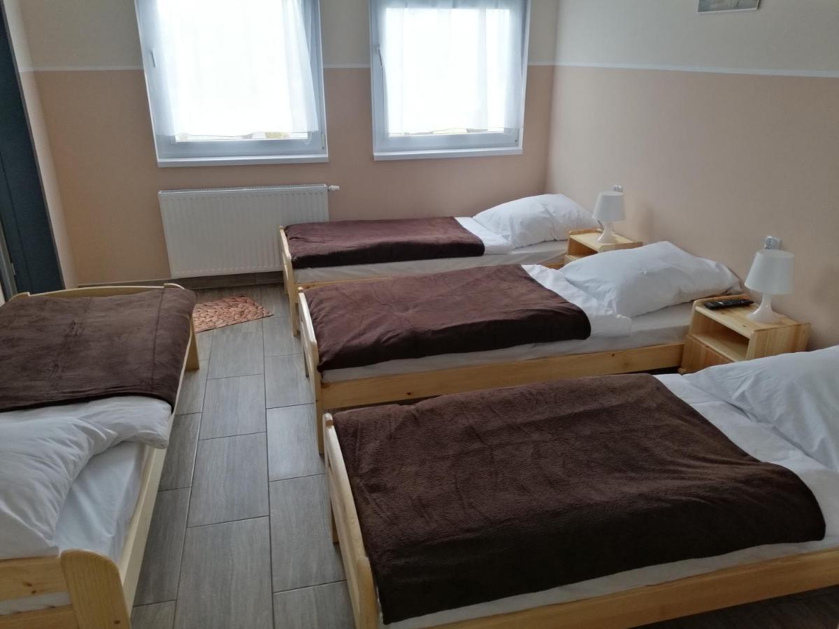 Dom Wycieczkowy "Na Stadionie" Hotel Kłodzko Kültér fotó